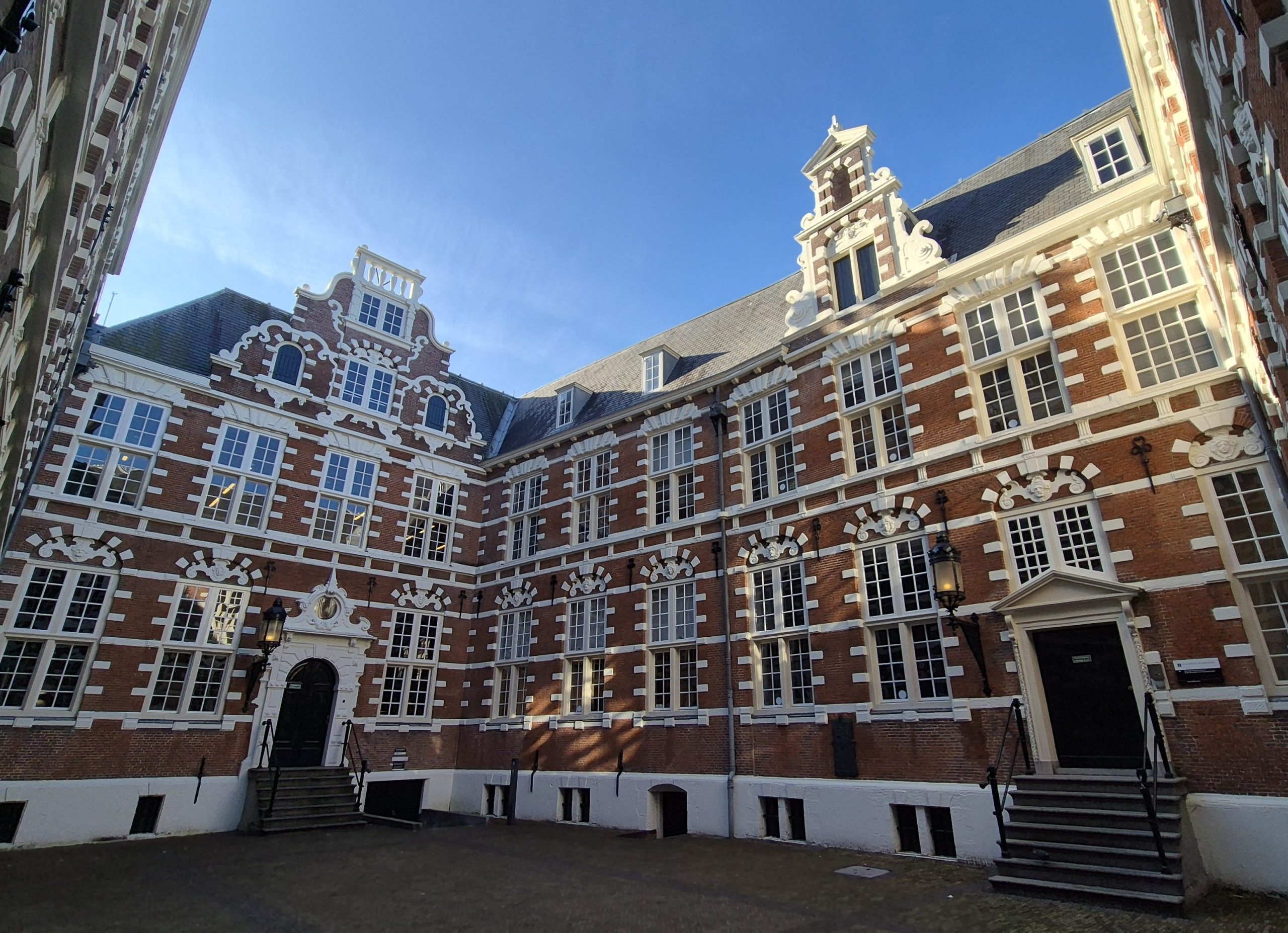 The Financial History of Amsterdam private tour